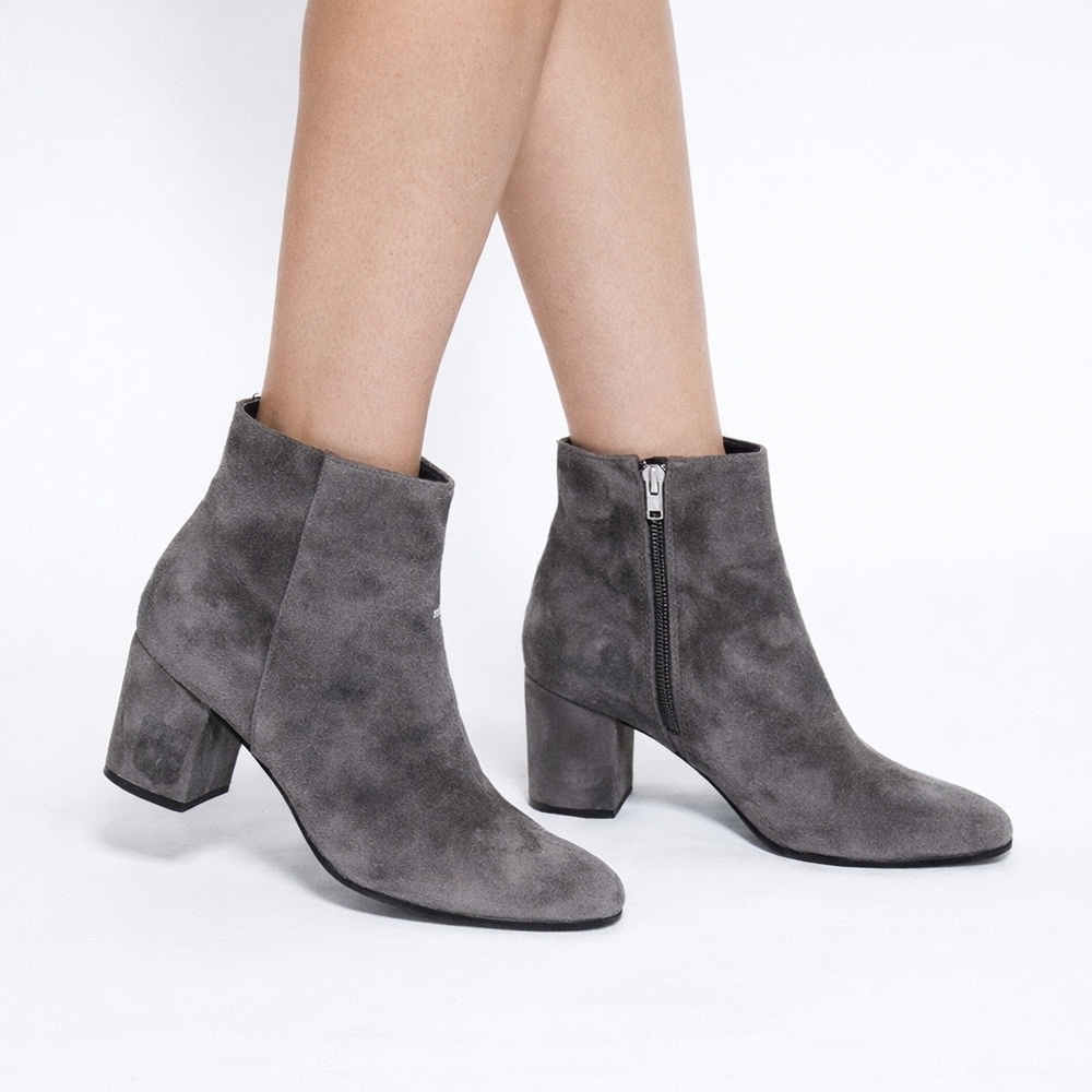 Via Spiga Gray Smoke Suede Ankle Boots 9.5